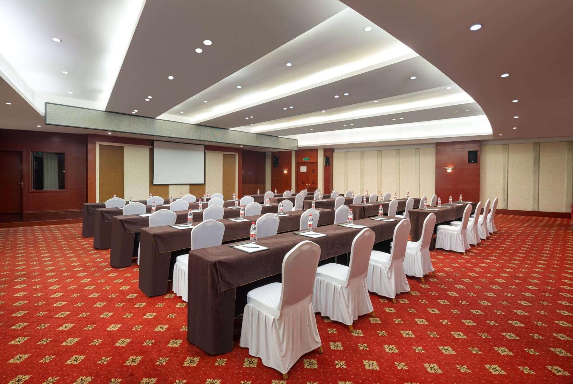 Ramada Plaza By Wyndham Chongqing West Hotel ภายนอก รูปภาพ