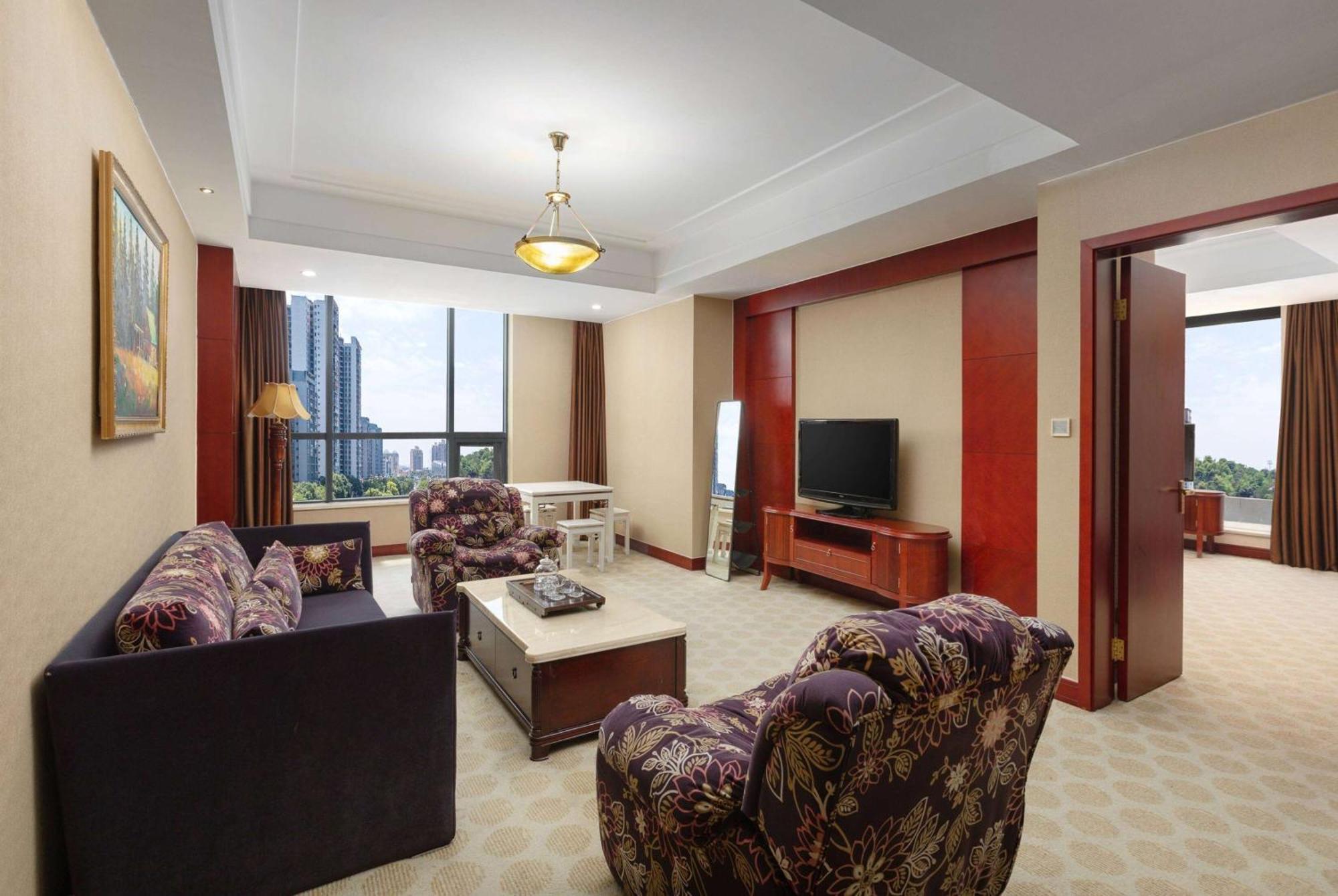 Ramada Plaza By Wyndham Chongqing West Hotel ภายนอก รูปภาพ